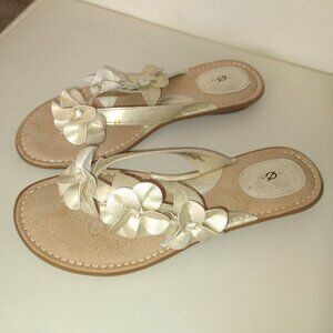 B.O.C. by Born, Gold Floral Thong Sandal - 9M